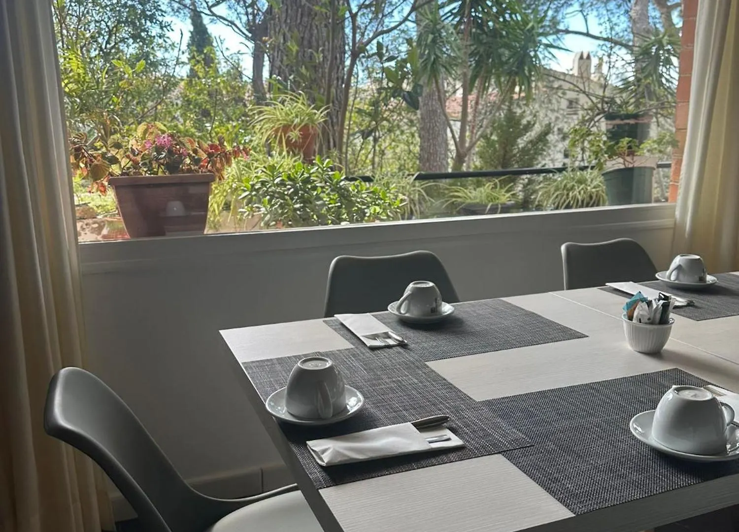 Hotel S'Aguarda Cadaques