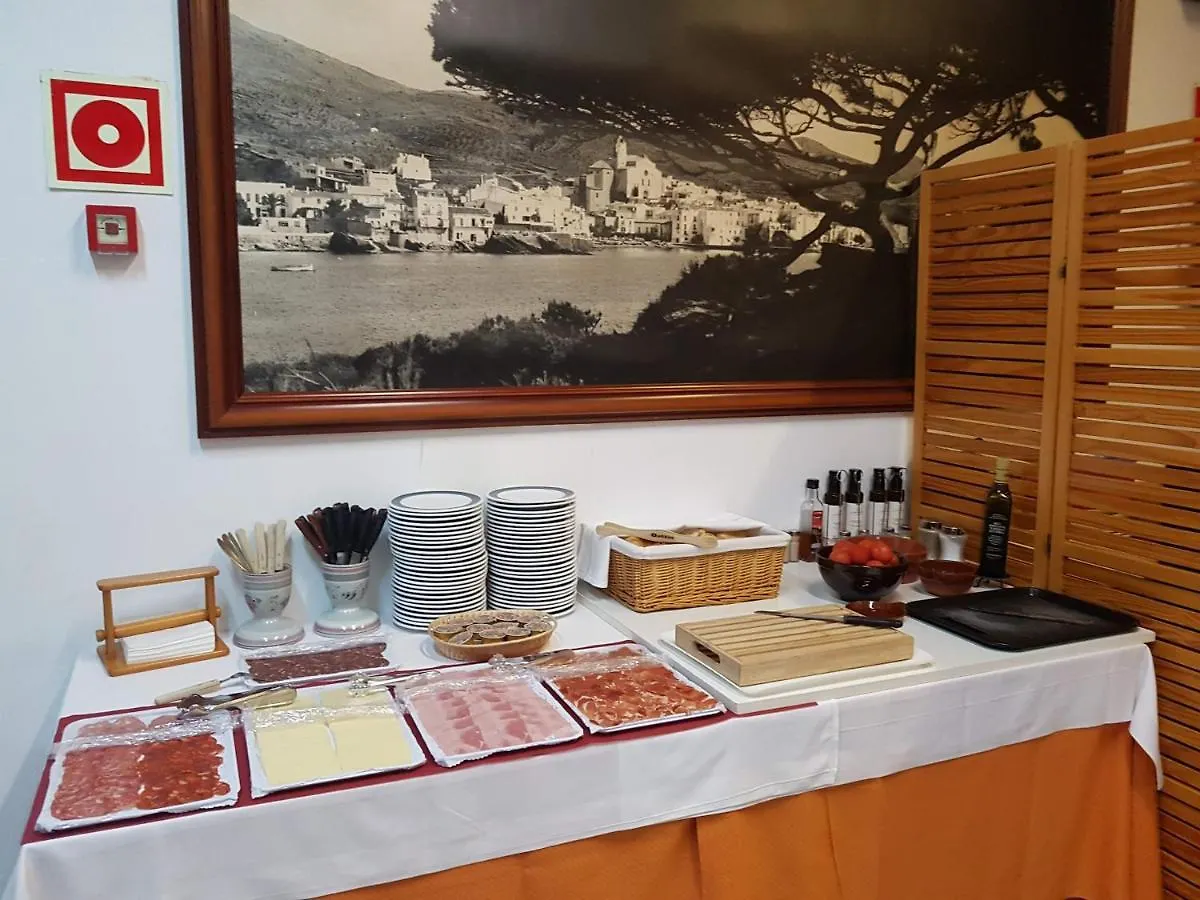 Hotel S'Aguarda Cadaqués 3*,