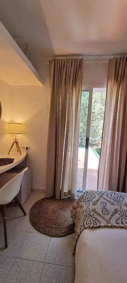 Hotel S'Aguarda Cadaqués 3*,